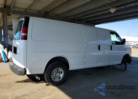 2018 Chevrolet Express G2500 from USA, damaged, VIN 1GCWGBFP1J1318470